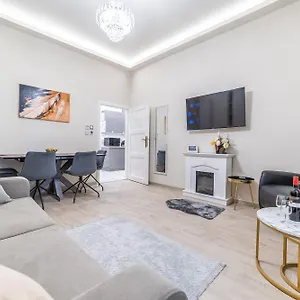 https://dani-lux-by-mital.szeged-hotels.com